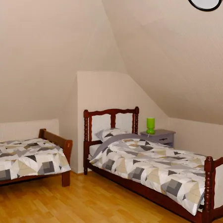 Au Gre Des Saisons - 3 Holiday home Gere-Belesten